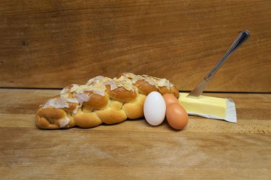 Bild von Allerheiligen Striezel glasiert